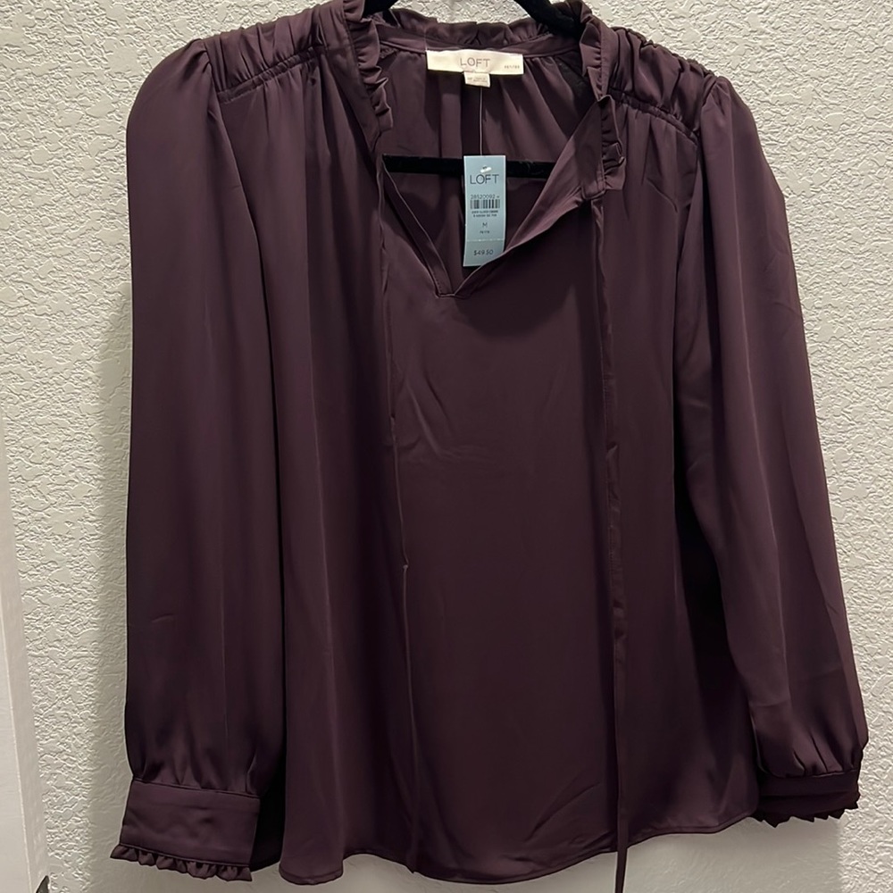 NWT loft petite medium purple blouse. Long sleeve. Tunic tie collar.